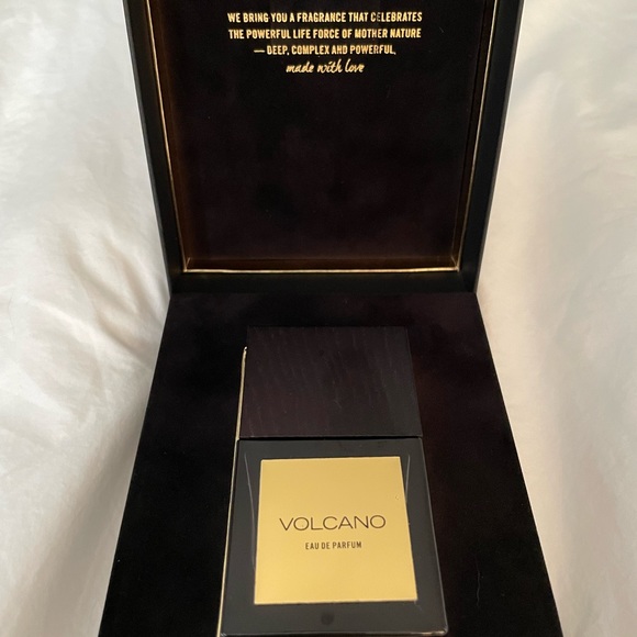Volcano by Carner Barcelona EDP Eau de Parfum 1.7 fl oz (50 ml) New with box - Picture 2 of 4